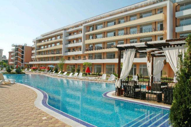 Grand Kameliq Lägenhet Slăntjev Brjag Exteriör bild